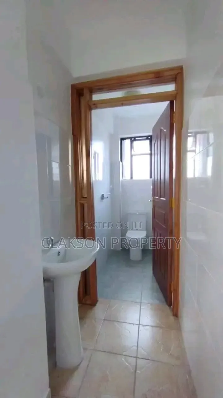 2bdrm Apartment in Road, Muhuru for rent