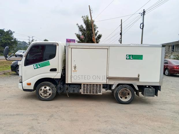 Toyota Dyna - thumbnail 2