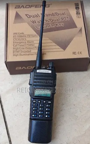 Baofeng UV 82 8KM Walkie Talkie Radio Calls With Extended Battery 8W