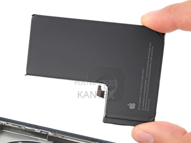 Generic Battery Replacement for iPhone 15Pro - thumbnail 2