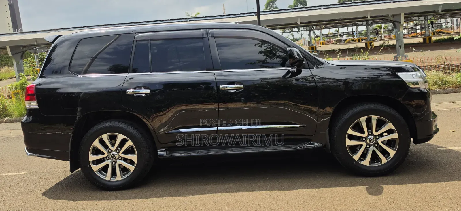 Toyota Land Cruiser 2011 Black