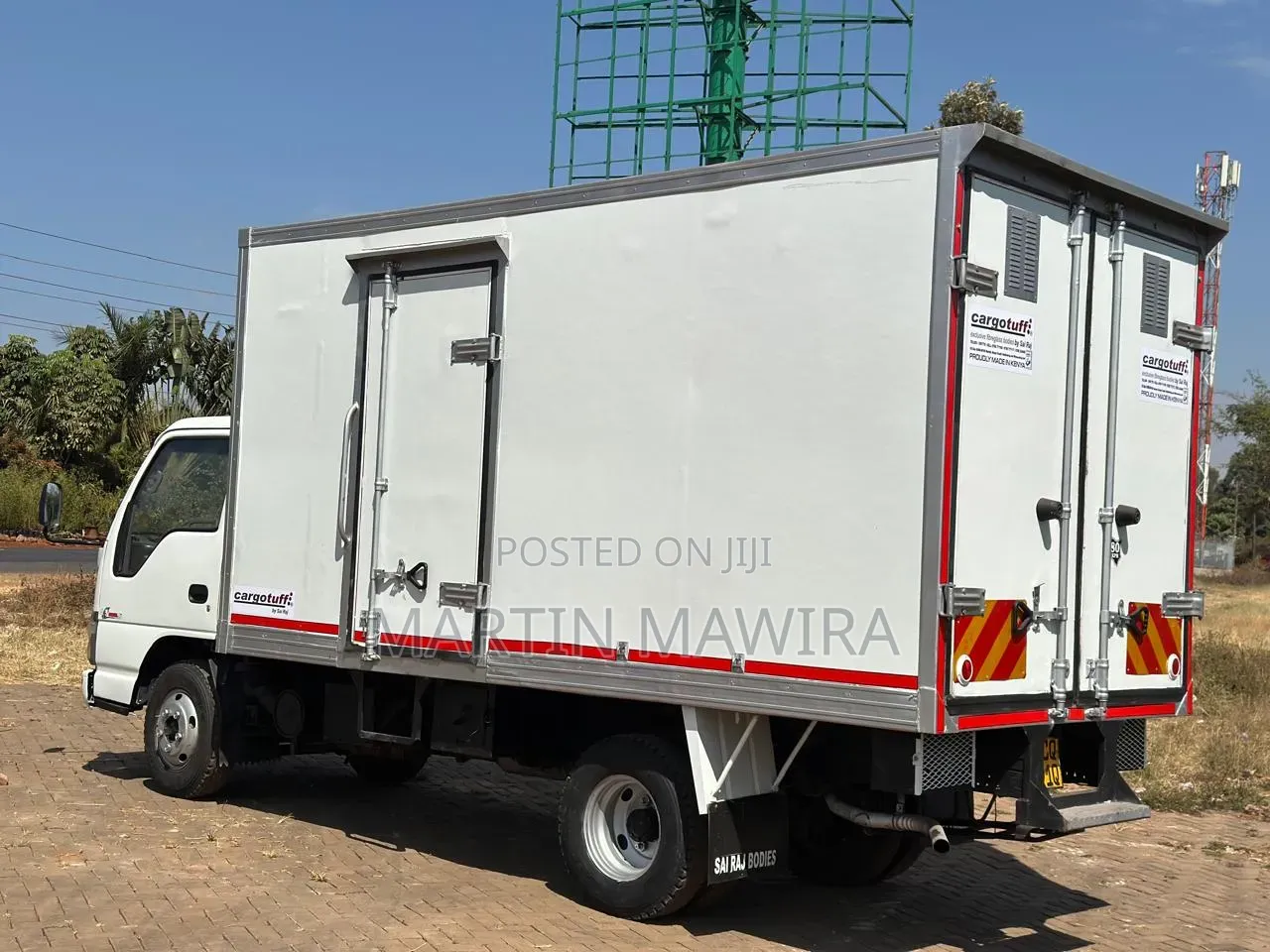 Isuzu NKR Covered