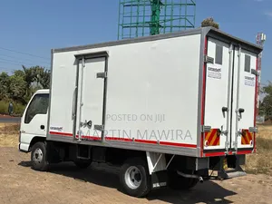 Isuzu NKR Covered