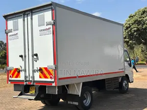Isuzu NKR Covered