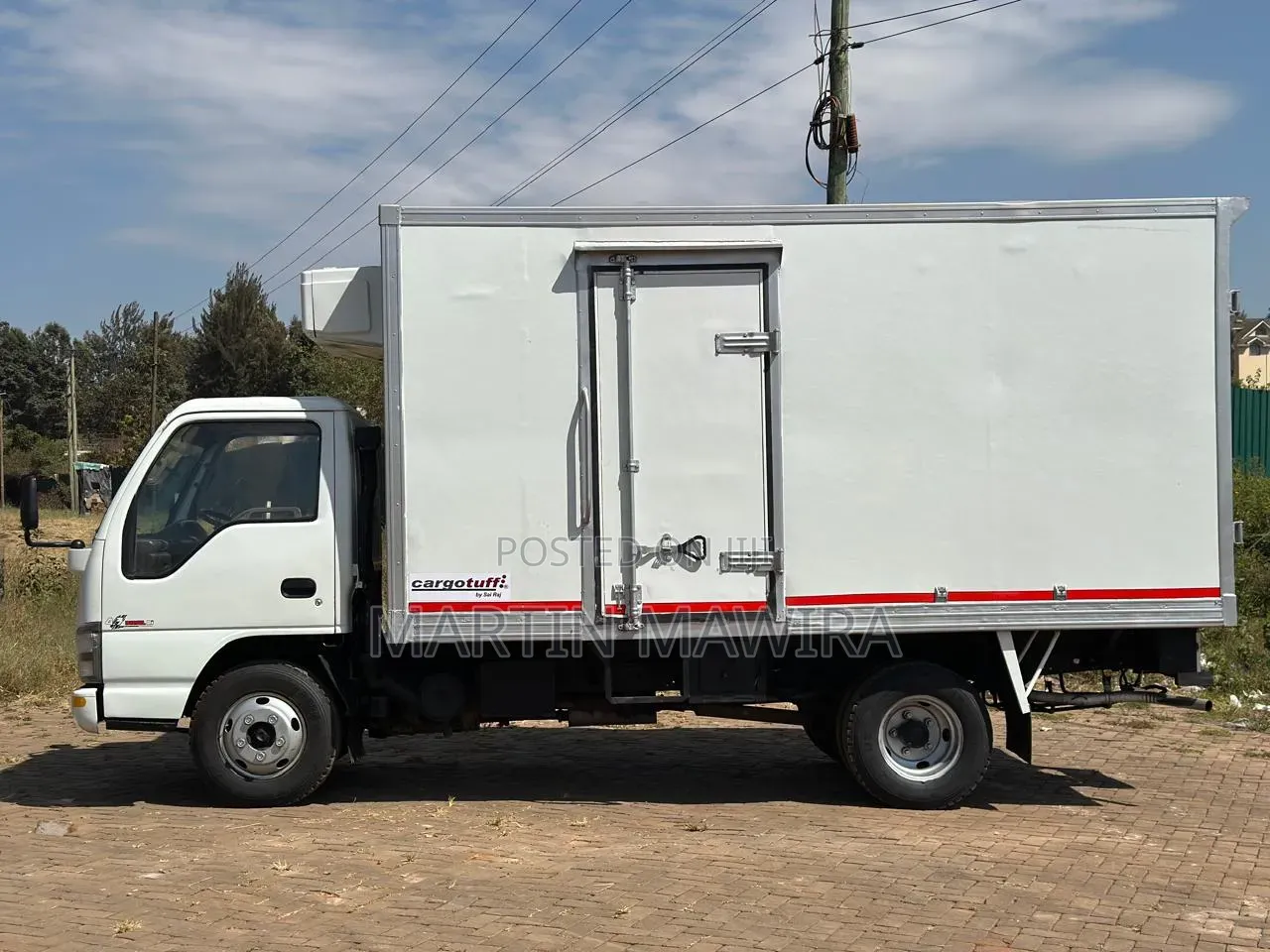 Isuzu NKR Covered