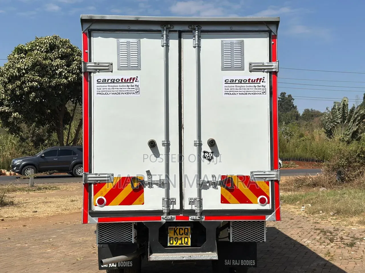 Isuzu NKR Covered