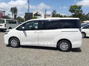 Toyota Voxy 2019 White