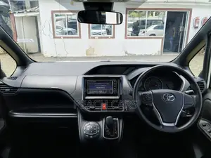 Toyota Voxy 2019 White