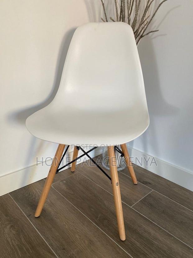 Eames Chair; Designer Eames Inspired Dining Chair for Modern Homes - main view