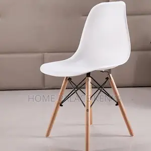 Eames Chair; Designer Eames Inspired Dining Chair for Modern Homes
