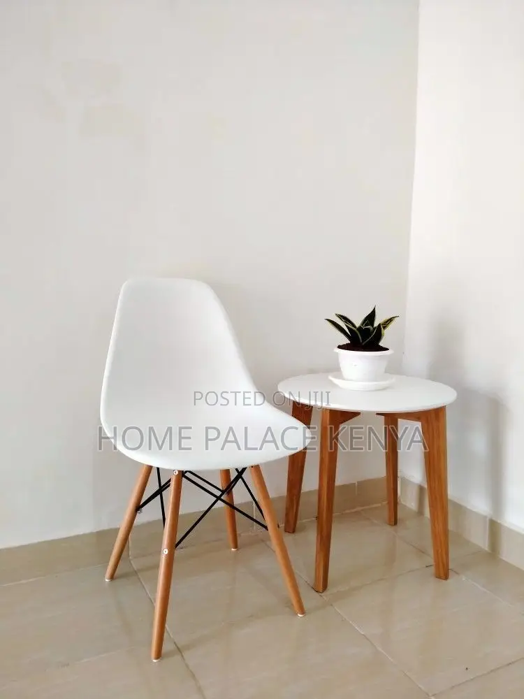 Eames Chair; Designer Eames Inspired Dining Chair for Modern Homes