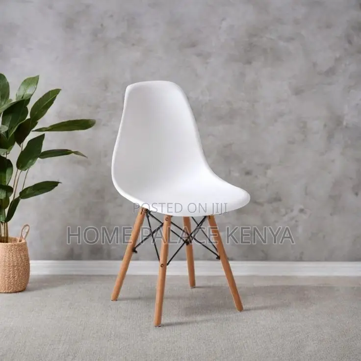 Eames Chair; Designer Eames Inspired Dining Chair for Modern Homes