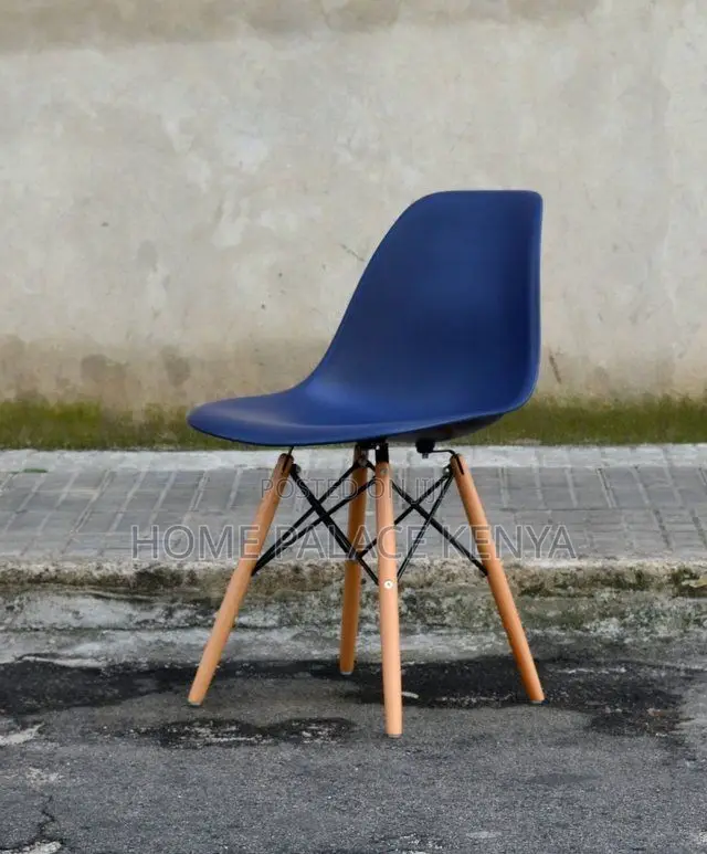 Eames Chair; Designer Eames Inspired Dining Chair for Modern Homes