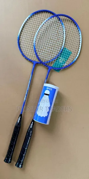 Tennis Racket With 3 Balls