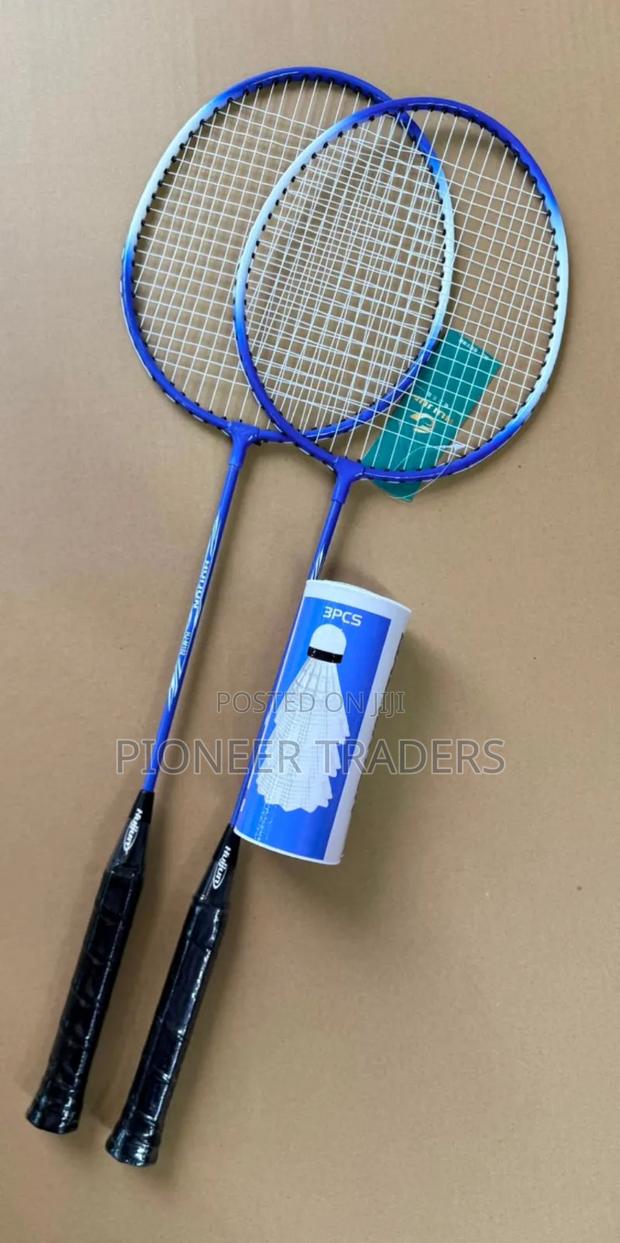 Tennis Racket With 3 Balls