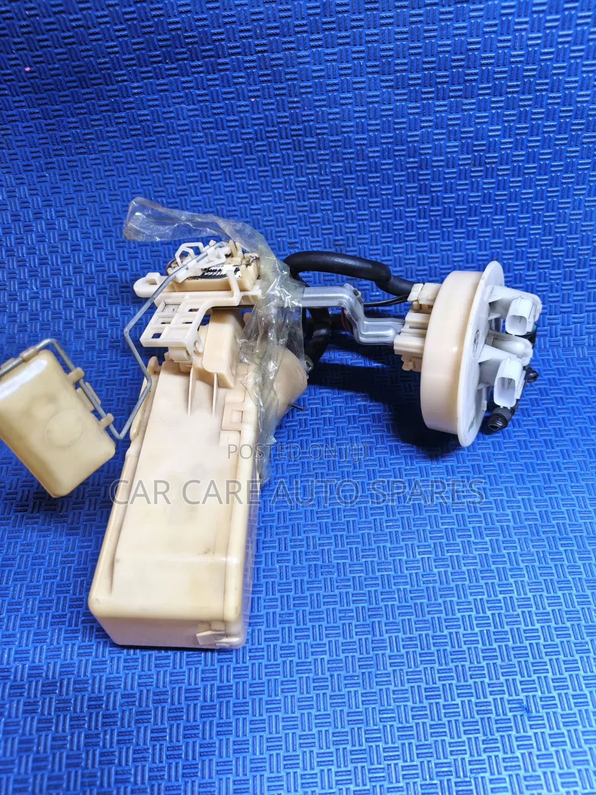 Fuel Pump Nissan March 2000