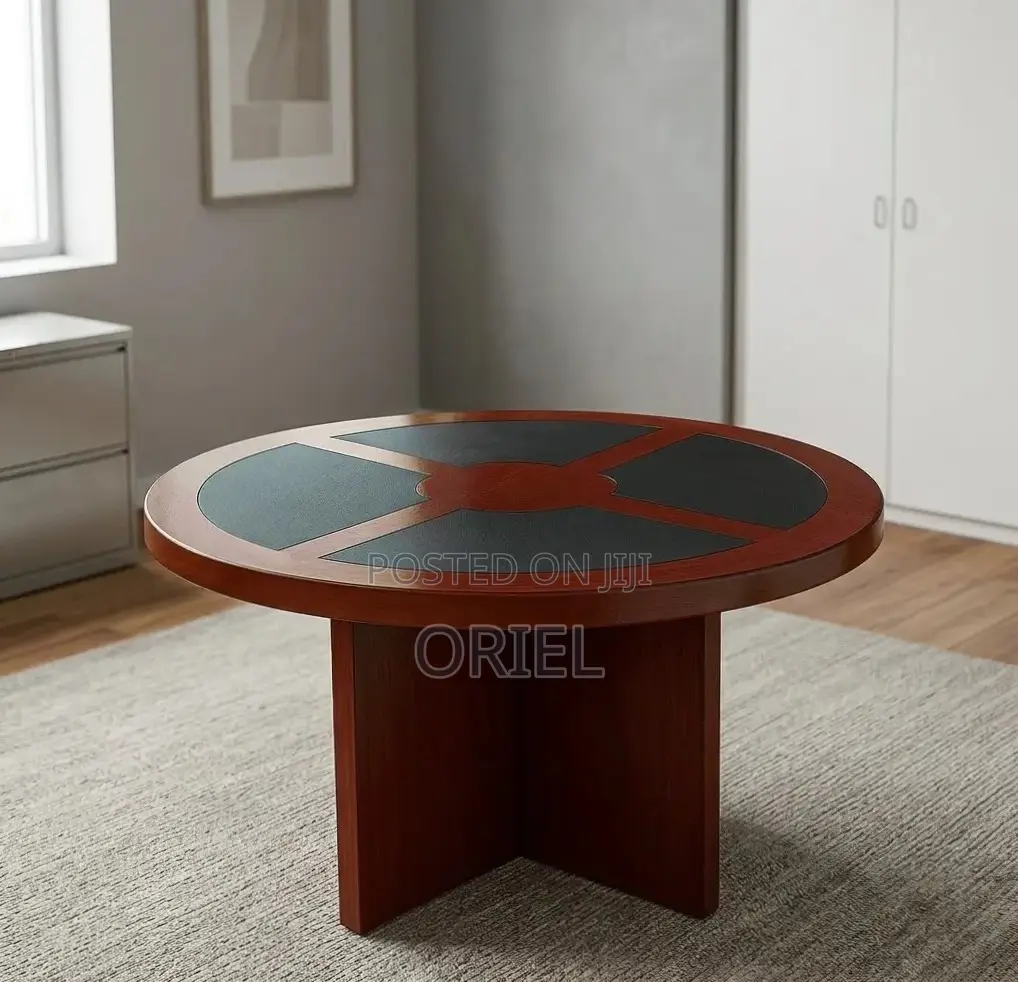 Boardroom Table : Round Meeting 4-Seater Conference Table