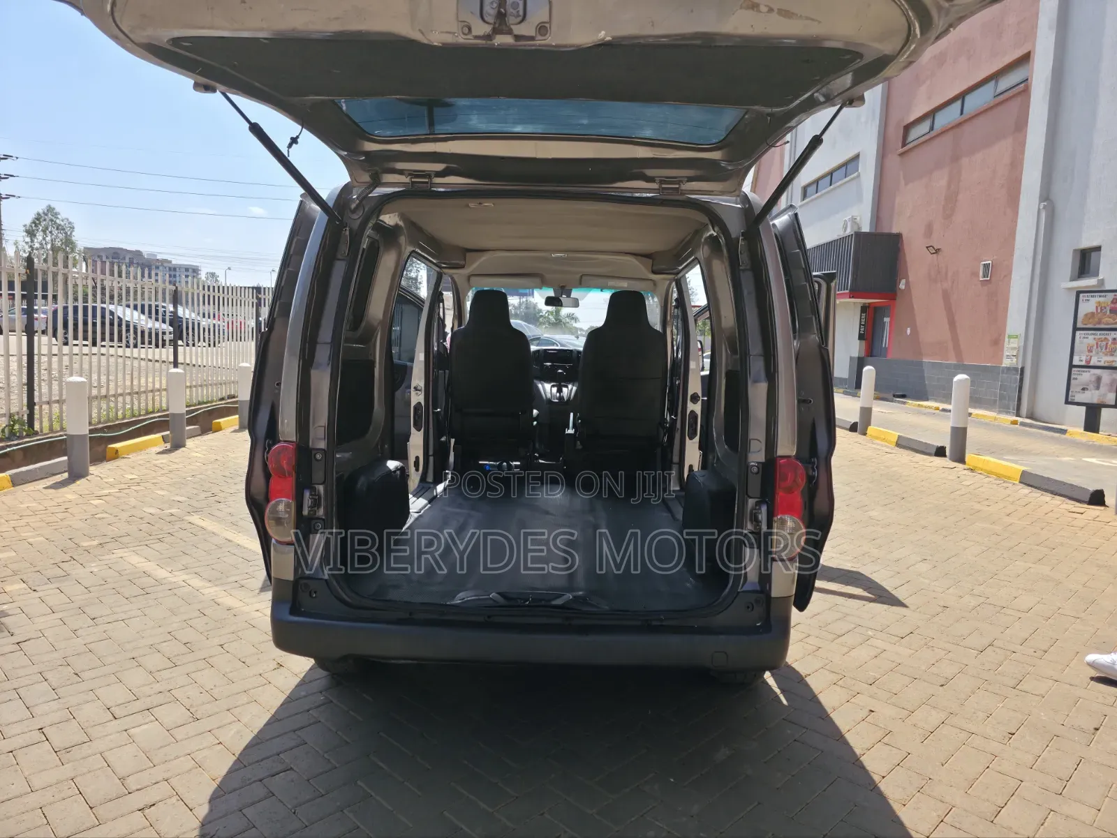 Nissan NV200 2012 Grey