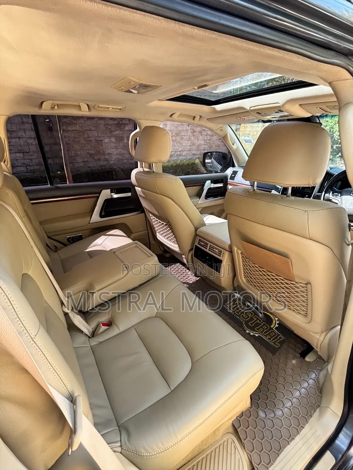 Toyota Land Cruiser 4.6 V8 ZX 2017 Gray