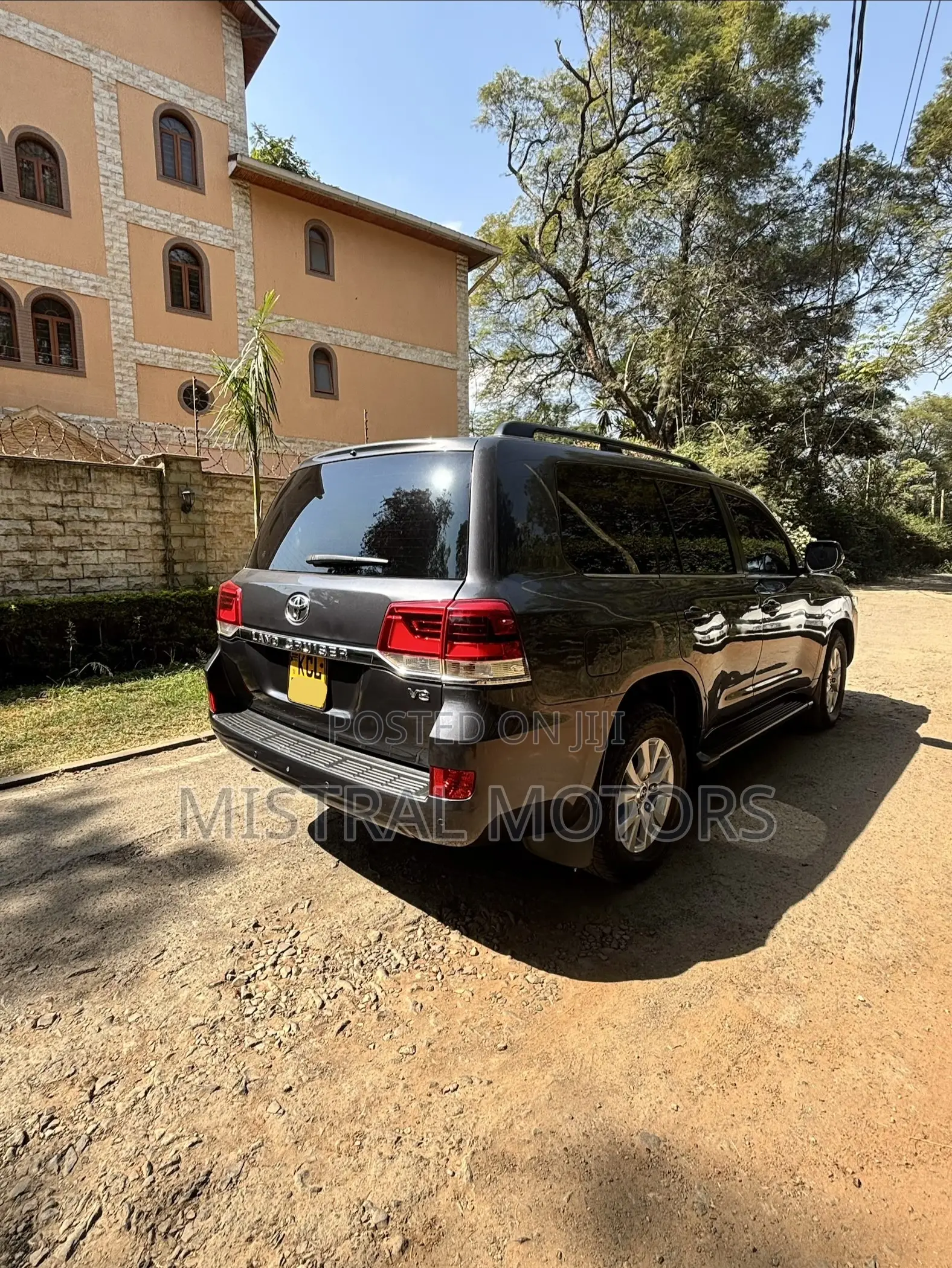 Toyota Land Cruiser 4.6 V8 ZX 2017 Gray