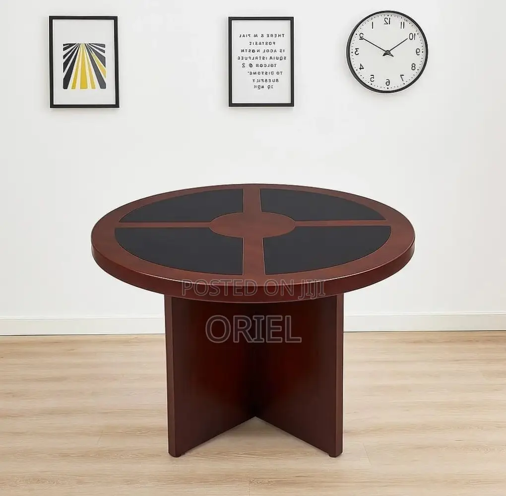 Boardroom Table : Round Meeting 4-Seater Conference Table