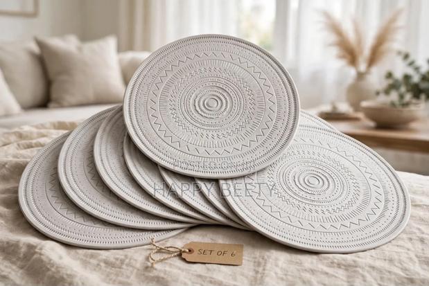 Embossed Black PU Leather Round Placemats - thumbnail 4