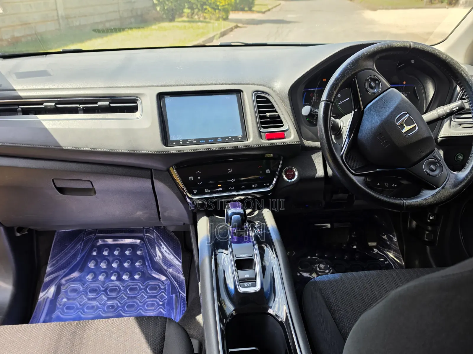 Honda Vezel 1.5 Hybrid 4WD 2018 Gray