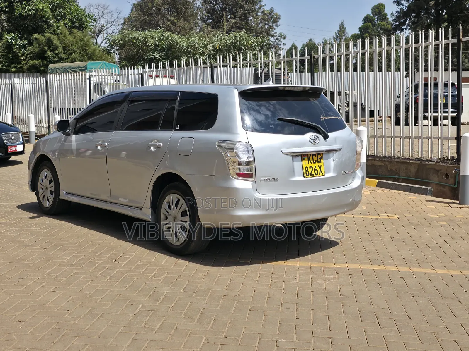 Toyota Corolla Fielder 2009 Silver