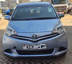 Toyota Ractis 2013 Blue