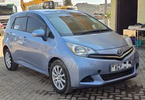 Toyota Ractis 2013 Blue