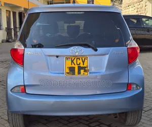 Toyota Ractis 2013 Blue