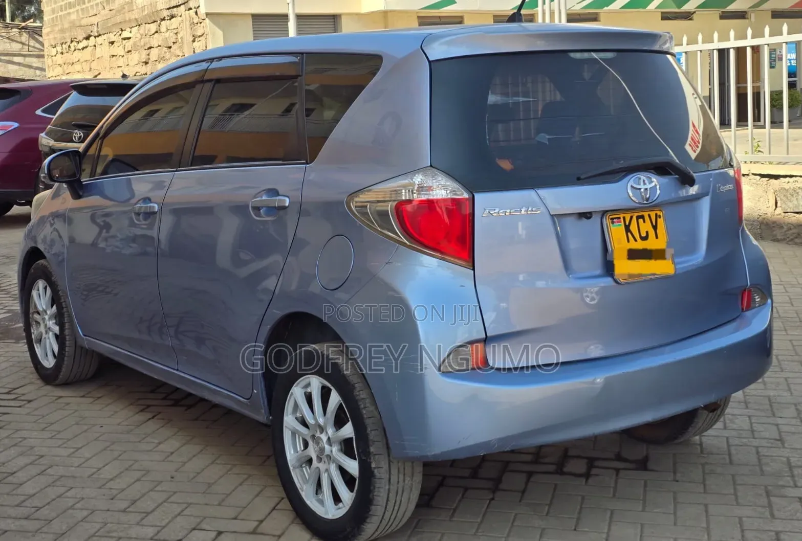 Toyota Ractis 2013 Blue