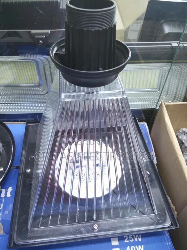 Circular Garden Solar Light - main view