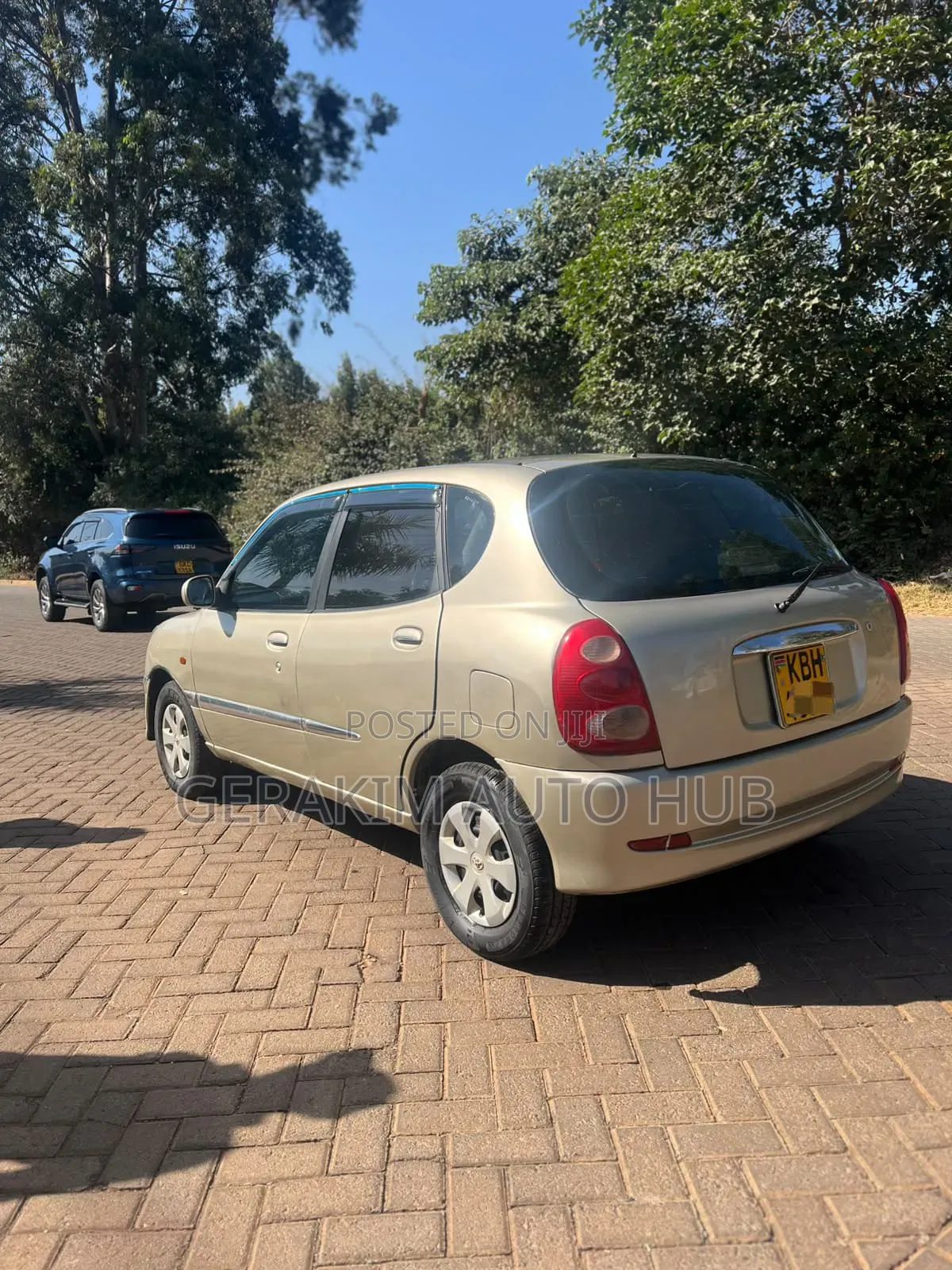 Toyota Duet 2002 Beige