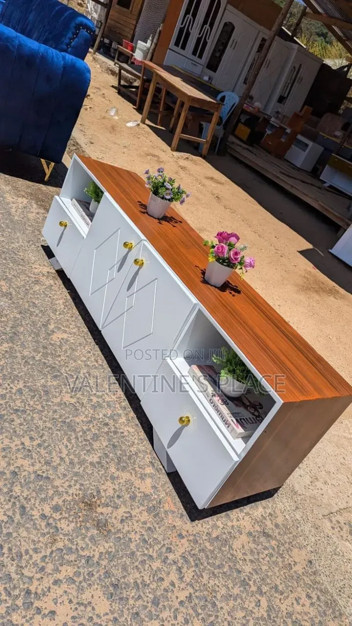 Modern 5ft TV Stand With Storage - Clean Condition