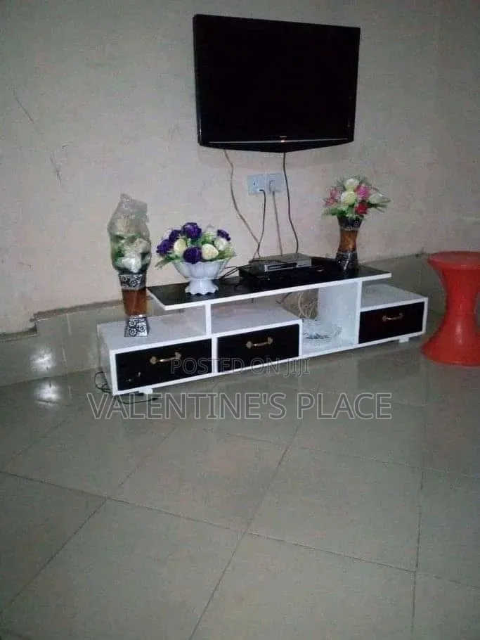 Affordable Living Room 6ftTV Stand - Clean Sturdy