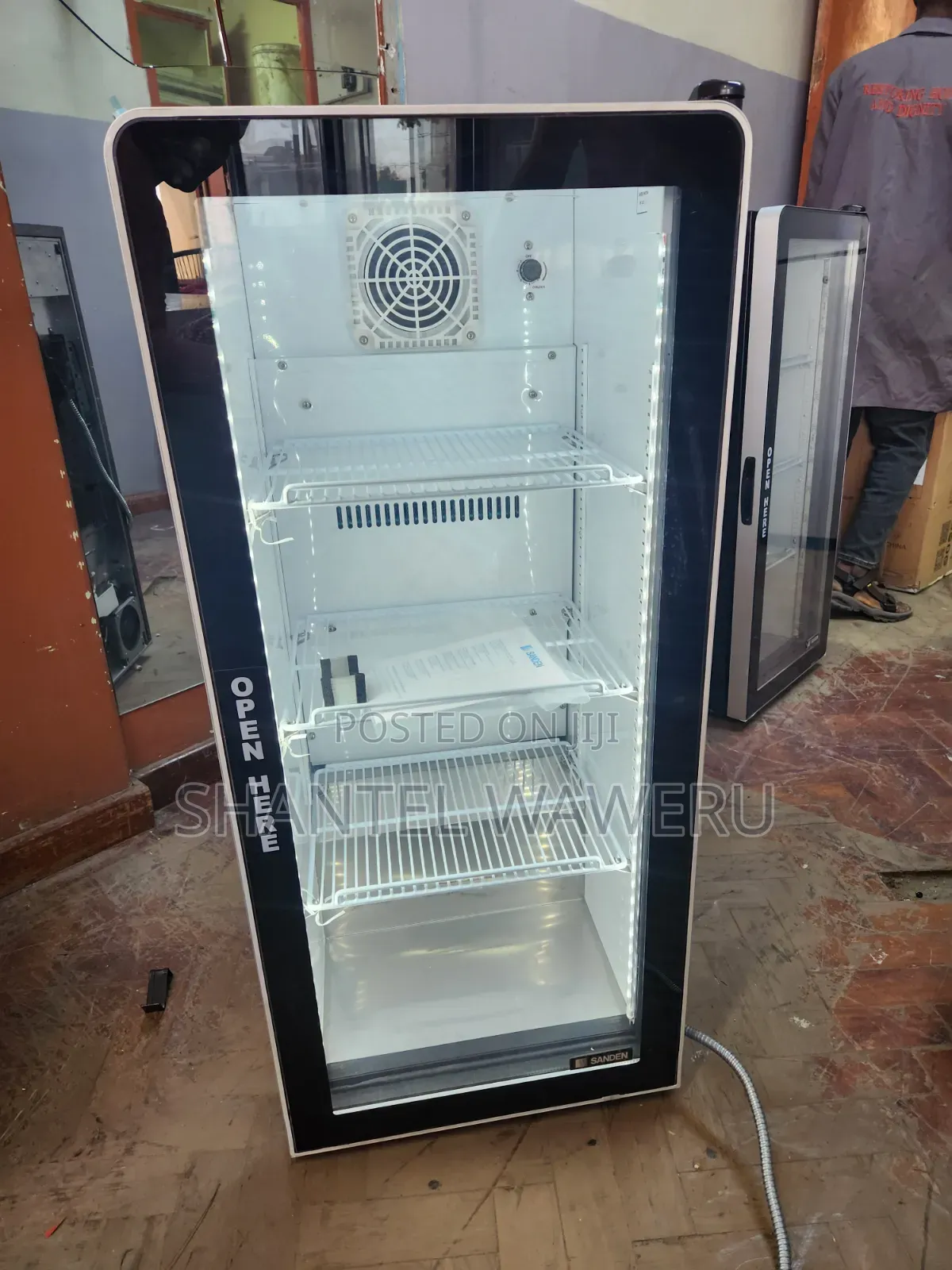 Brand New Sanden Display Fridge 180litres