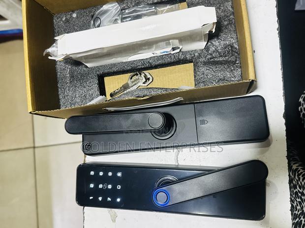 Premium Electronic Door Lock – Fingerprint Passcode Entry