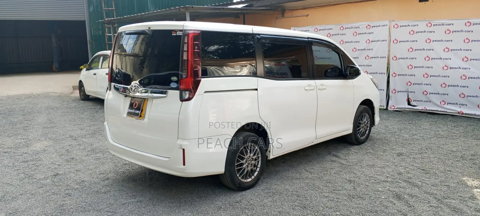 Toyota Noah 2015 White