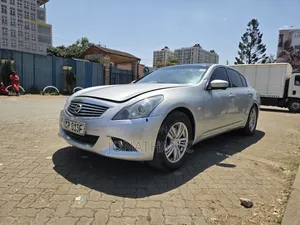 Nissan Skyline 2010 Silver