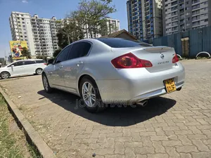 Nissan Skyline 2010 Silver