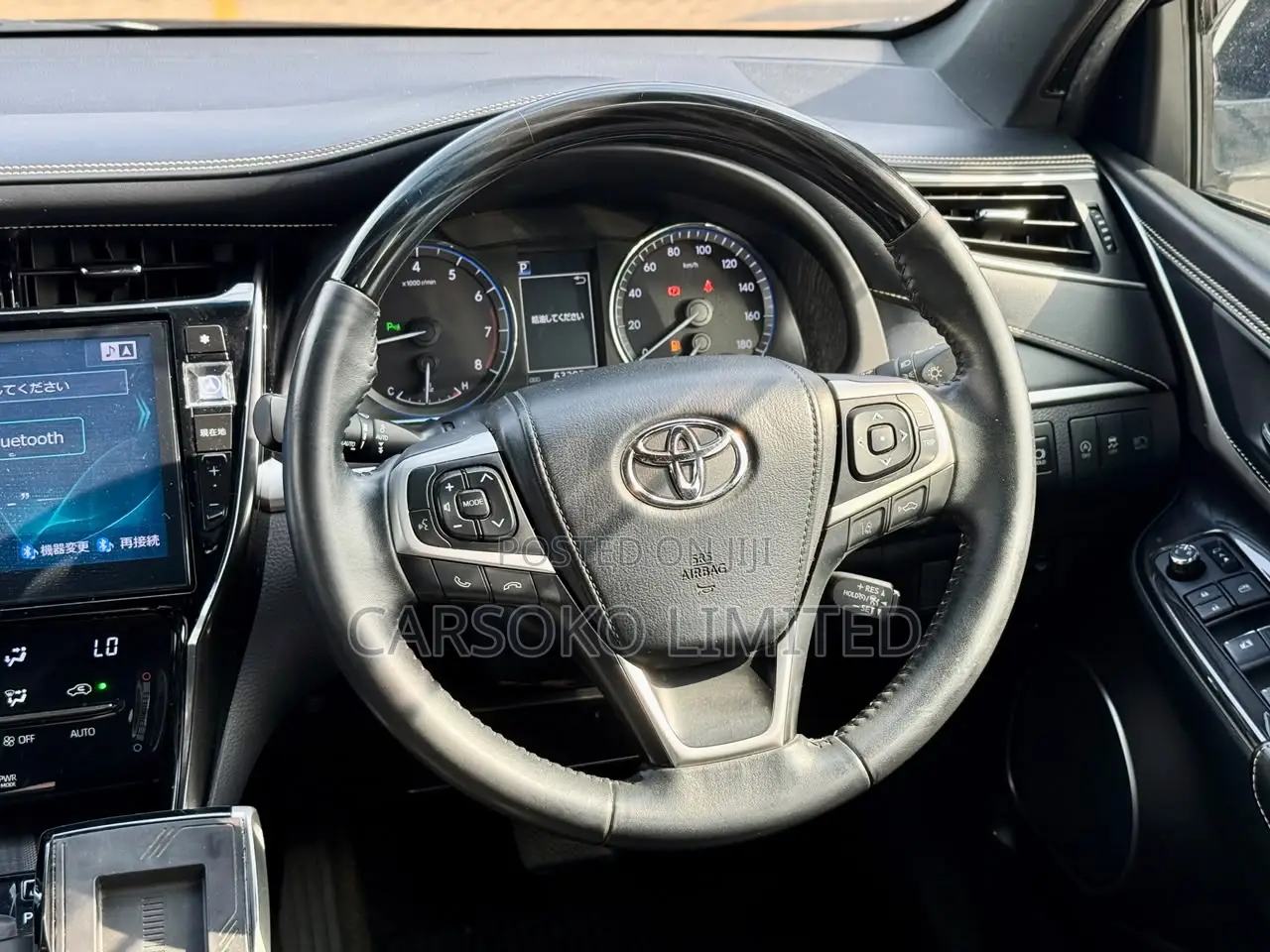 Toyota Harrier 2.0 4WD 2019 White