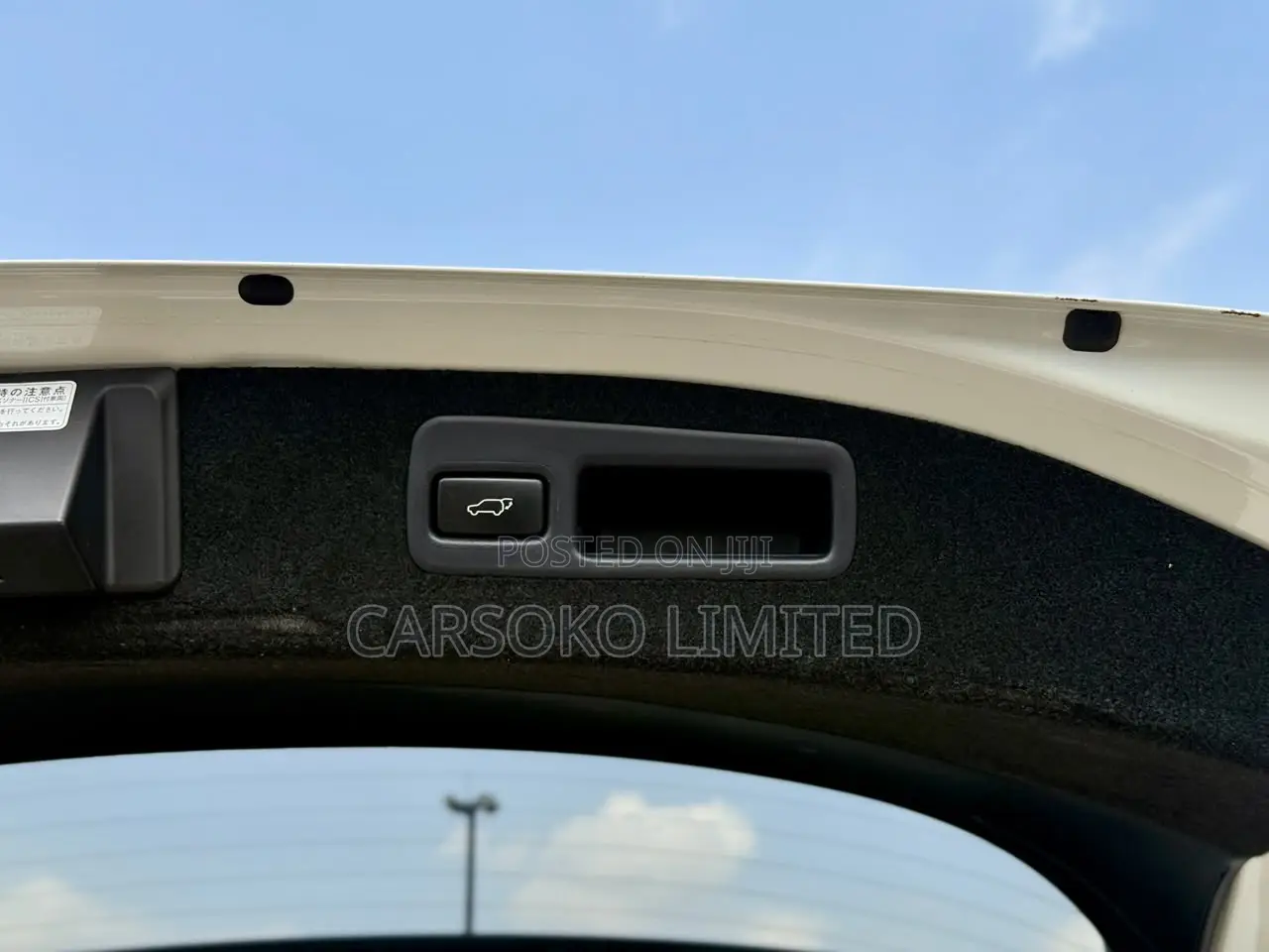 Toyota Harrier 2.0 4WD 2019 White