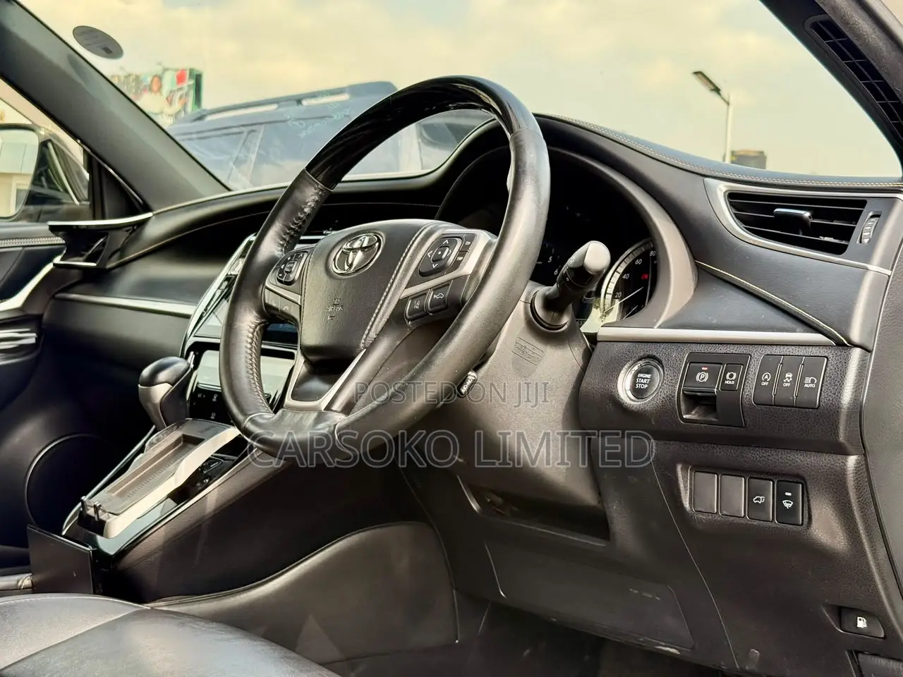 Toyota Harrier 2.0 4WD 2019 White