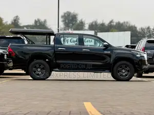 Toyota Hilux 2.4 Diesel 2020 Black