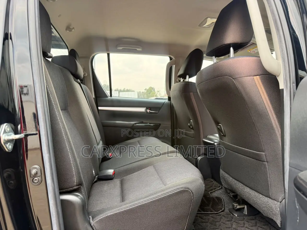 Toyota Hilux 2.4 Diesel 2020 Black