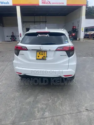 Honda Vezel 2018 White