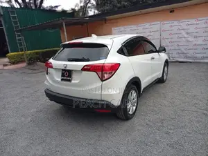 Honda Vezel 2016 White