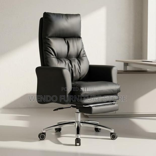 Office Chairs; Executive Leather Heavy Adjustable Office Chairs - main view