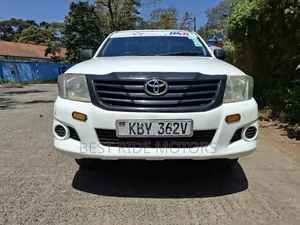 Toyota Hilux 2013 Off white